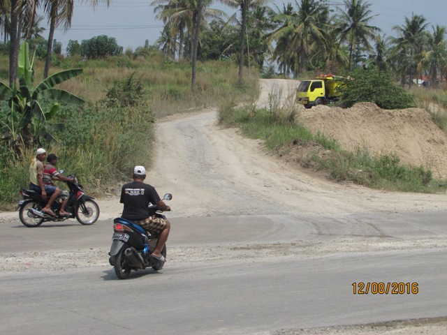 Jalan Kalitimbang rusak