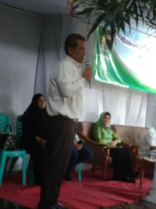 Ketua DPW PPP Banen, Agus Setiawan saat Menggelar Dialog Interaktif dan Silaturahmi Dengan Kader PPP dan Warga